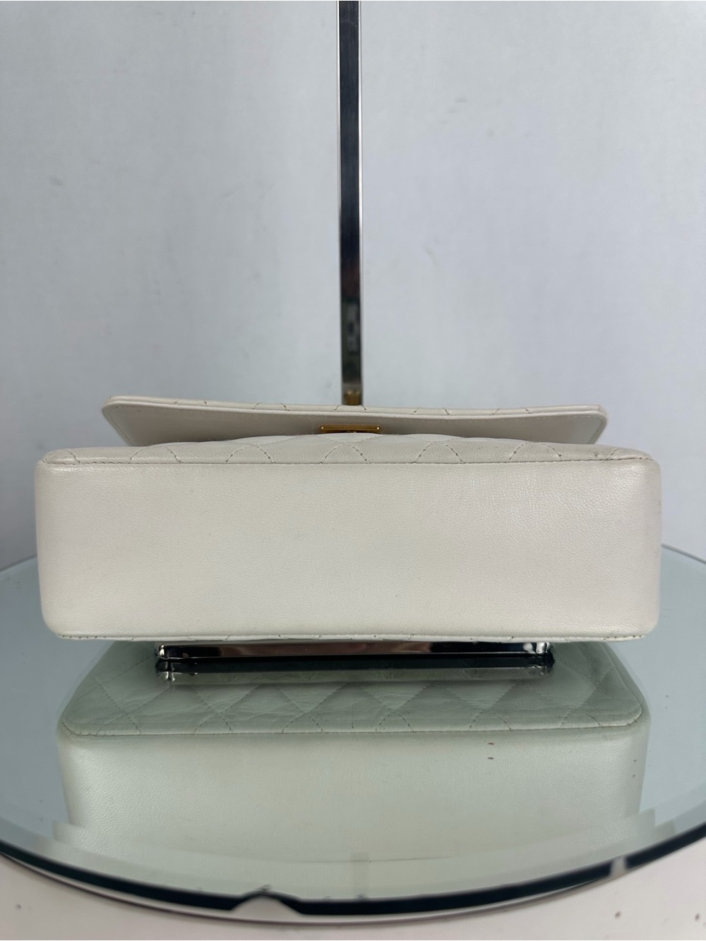 Chanel Vintage Mini Flap Bag White Lambskin Quilted Crossbody 24KT Classic CC - Picture 7 of 12
